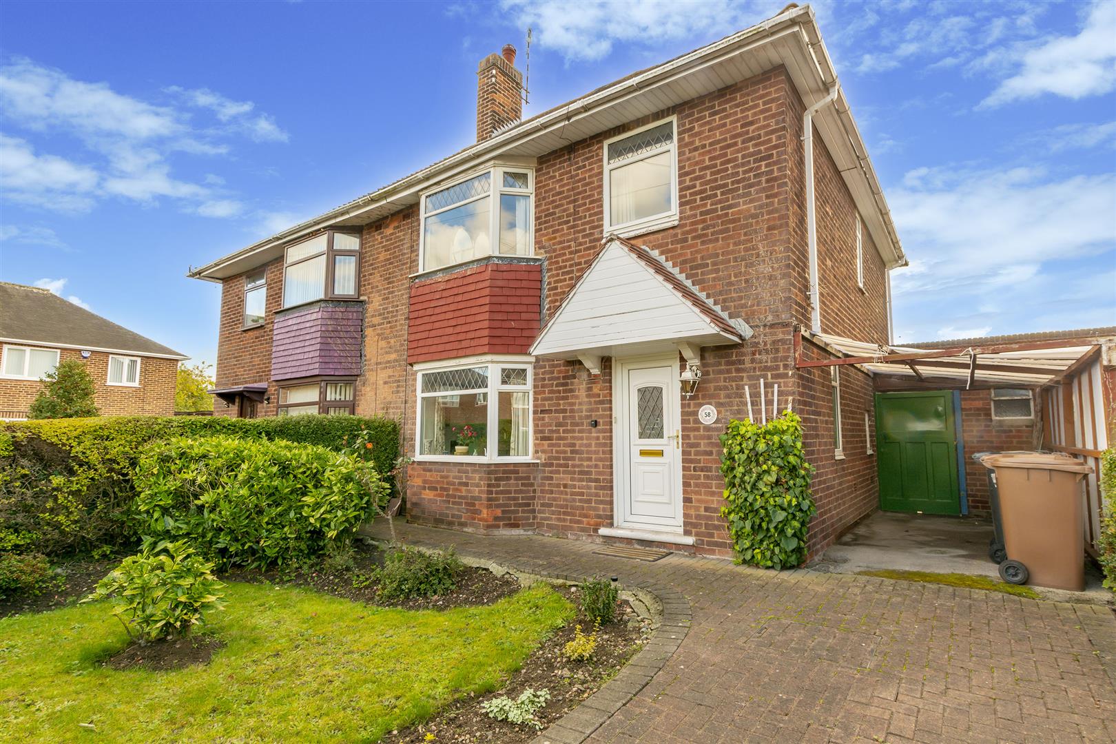 Laurel Crescent, Nottingham Robert Ellis Estate Agents